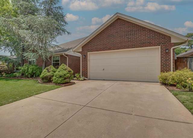 Property at 1117 Blue Ridge Dr, Edmond, OK 73003, 3 beds, 2 baths