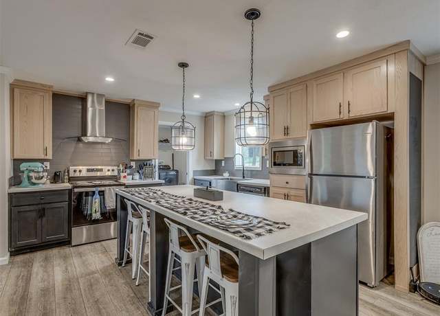 Property at 870331 N 3460 Rd, Chandler, OK 74834, 3 beds, 2 baths