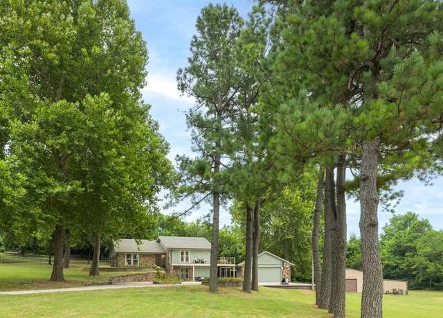 Property at 12100 SE 99th St, Oklahoma City, OK 73165, 4 beds, 3 baths