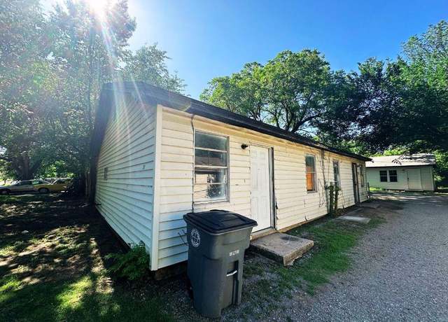Property at 1711 NW Kingsbury Ave, Lawton, OK 73507, 4 beds, 3 baths