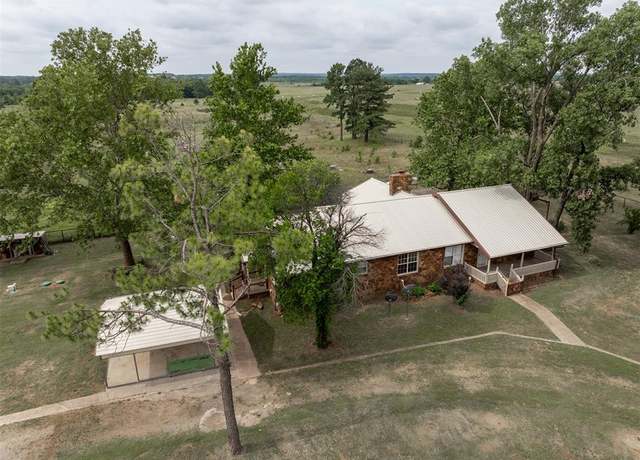 Property at 384103 E 1040 Rd, Okemah, OK 74859, 3 beds, 2 baths