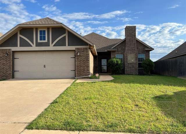 Property at 18400 Haslemere Ln, Edmond, OK 73012, 3 beds, 2 baths