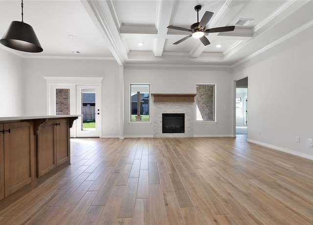 Property at 3105 Open Prairie Trl, Yukon, OK 73099, 4 beds, 3 baths