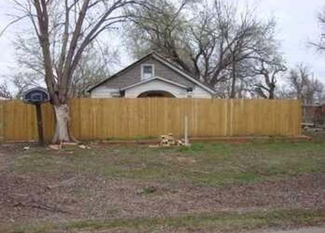 Property at 215 Ivanhoe St, Perry, OK 73077, 2 beds, 1 bath