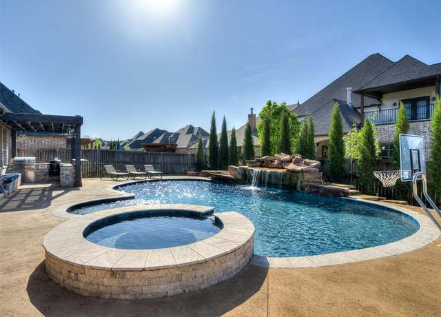 Property at 4504 Farm Hill Rd, Norman, OK 73072, 4 beds, 4 baths
