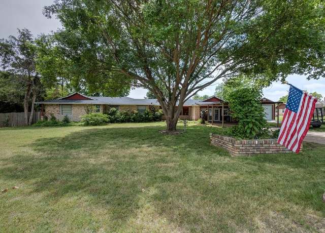 Property at 808 Palm Dr, Duncan, OK 73533, 3 beds, 2 baths