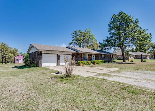 Property at 12303 Eastwood Dr, Choctaw, OK 73020, 3 beds, 2 baths