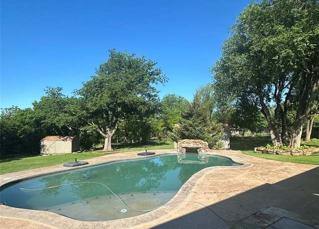 Property at 15309 Marie Dr, Piedmont, OK 73078, 4 beds, 3 baths