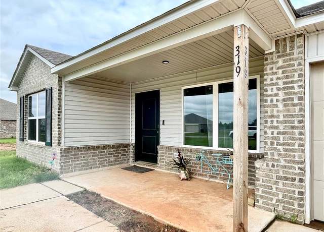 Property at 319 Starlight Dr, Shawnee, OK 74804, 4 beds, 2 baths