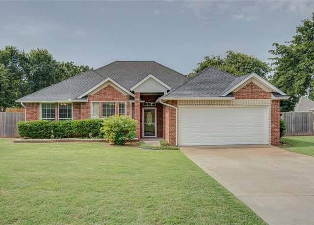 Property at 716 Hickory Ct, Blanchard, OK 73010, 3 beds, 2 baths
