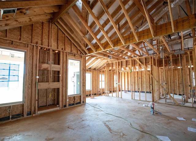 Property at 4216 NW 158th St, Edmond, OK 73013, 4 beds, 2 baths