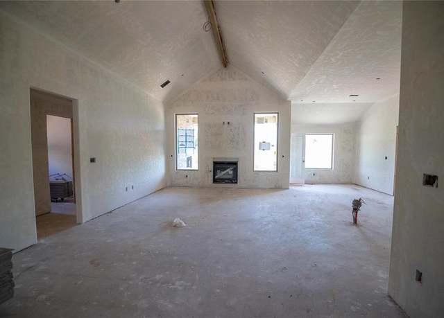 Property at 4216 NW 158th St, Edmond, OK 73013, 4 beds, 2 baths