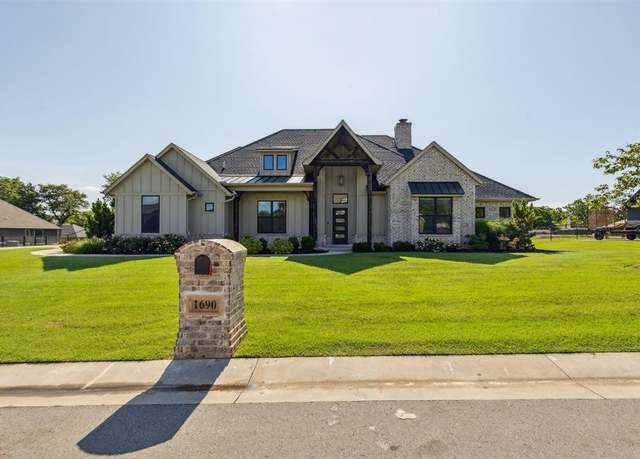 Property at 1690 Shaylee Ln, Choctaw, OK 73020, 4 beds, 3 baths