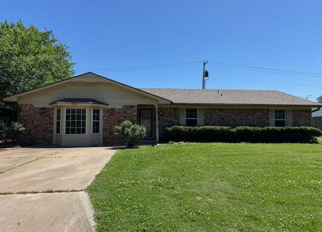 Property at 19 Mohican Cir, Shawnee, OK 74801, 4 beds, 2 baths