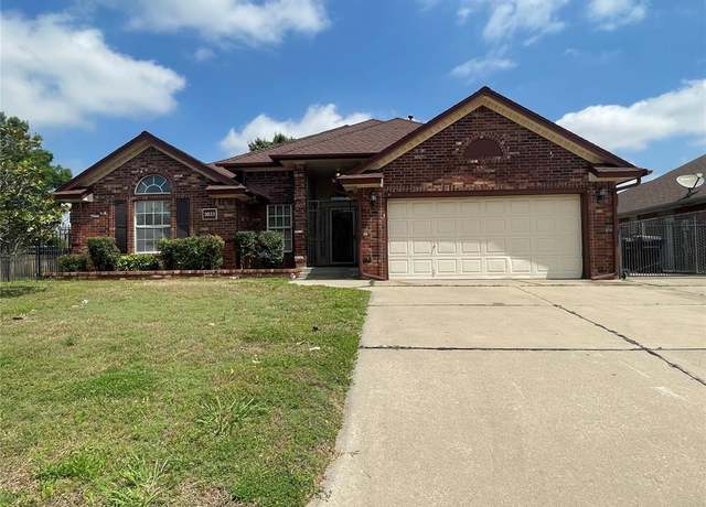 Property at 3033 SW 126th St, Oklahoma City, OK 73170, 4 beds, 2 baths