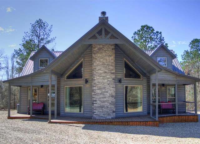 Property at 47 Pine Hills Ct, Broken Bow, OK 74728, 2 beds, 3 baths