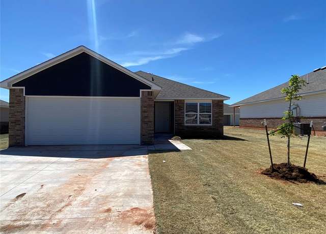 Property at 925 S Buffalo Ln, Mustang, OK 73064, 3 beds, 2 baths