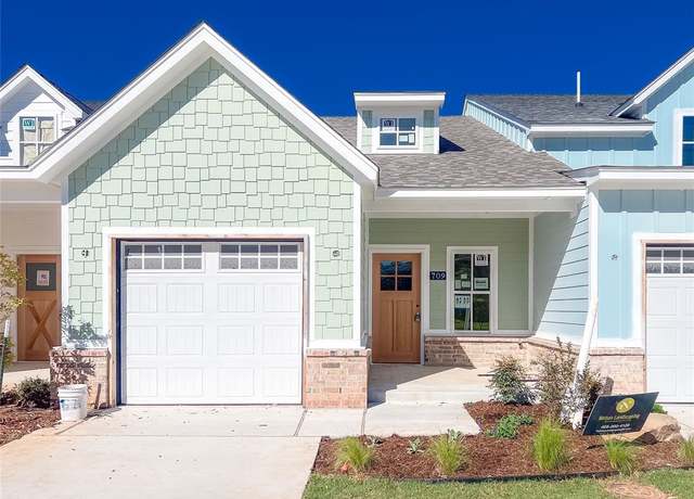 Property at 709 Montauk Way, Edmond, OK 73034, 2 beds, 2 baths
