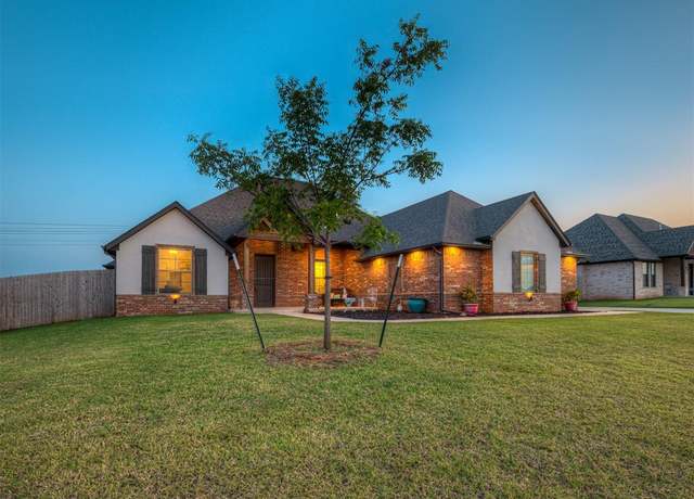 Property at 4426 Violet St, Tuttle, OK 73089, 3 beds, 2.5 baths