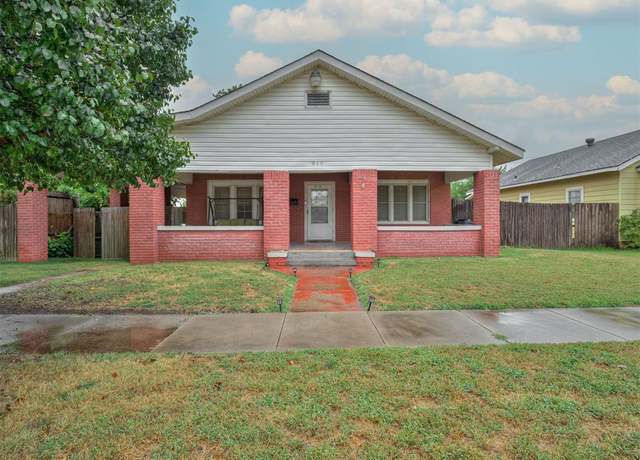 Property at 310 N Rock Island Ave, El Reno, OK 73036, 3 beds, 2 baths