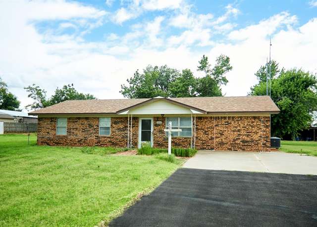 Property at 10009 N Lark Rd, Weatherford, OK 73096, 3 beds, 1.5 baths