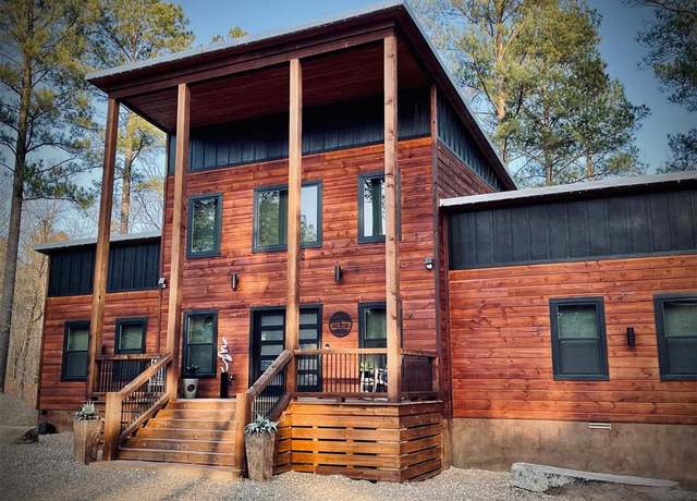 Property at 28 Mossy Oak Trl, Broken Bow, OK 74728, 2 beds, 2.5 baths