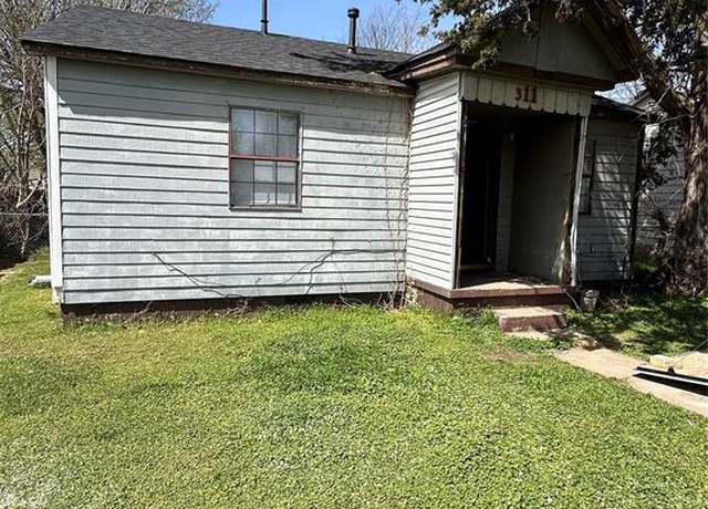 Property at 311 N D St, Duncan, OK 73533, 2 beds, 1 bath
