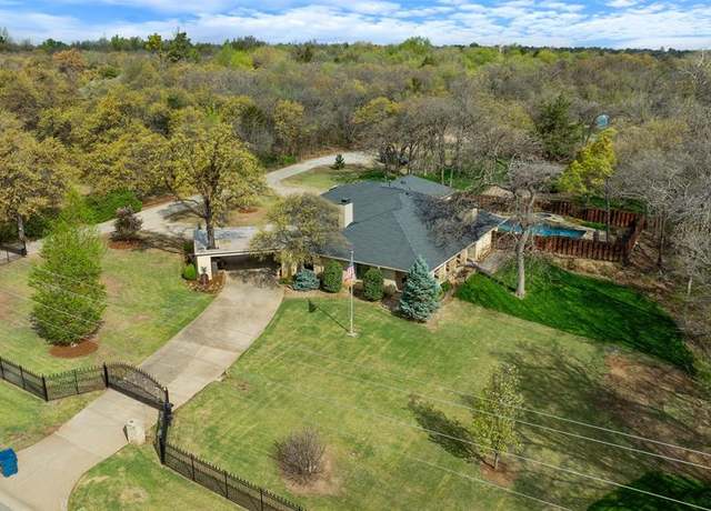 Property at 3525 E Memorial Rd, Edmond, OK 73013, 3 beds, 2.5 baths
