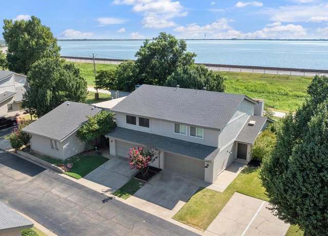 Property at 9914 Hefner Village Dr, Oklahoma City, OK 73162, 2 beds, 2.5 baths