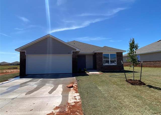 Property at 933 S Buffalo Ln, Mustang, OK 73064, 3 beds, 2 baths