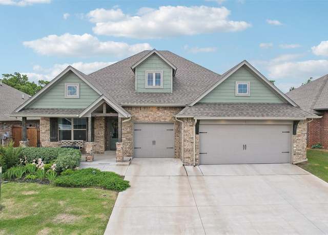 Property at 8400 Poplar Dr, Edmond, OK 73034, 4 beds, 3 baths
