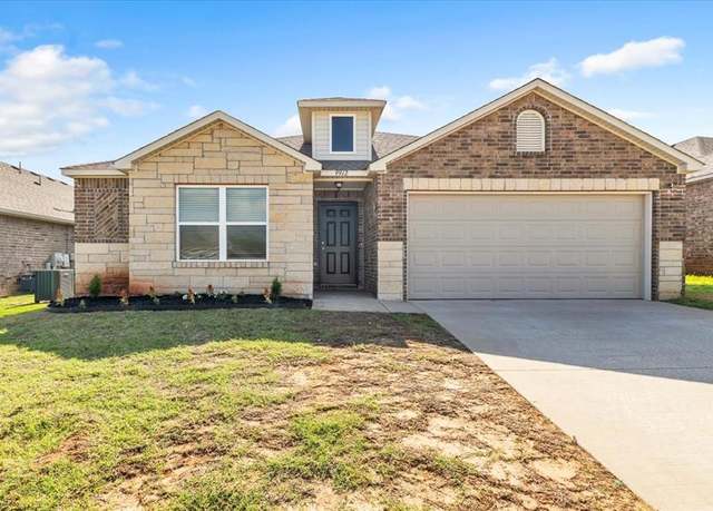Property at 9912 Ruger Rd, Yukon, OK 73099, 4 beds, 2 baths