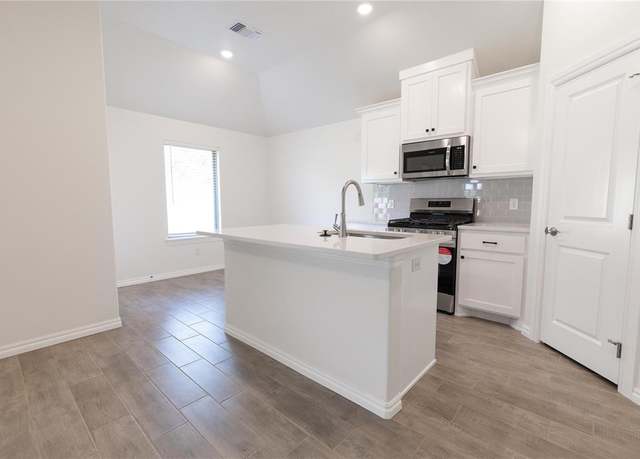 Property at 1921 Taines Turn, Norman, OK 73072, 3 beds, 2 baths