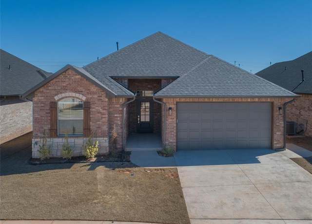 Property at 1220 Colonial Ave, Tuttle, OK 73089, 3 beds, 2 baths