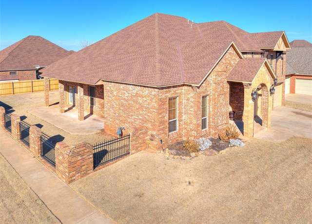 Property at 9317 NW 133rd Ct, Yukon, OK 73099, 4 beds, 2.5 baths