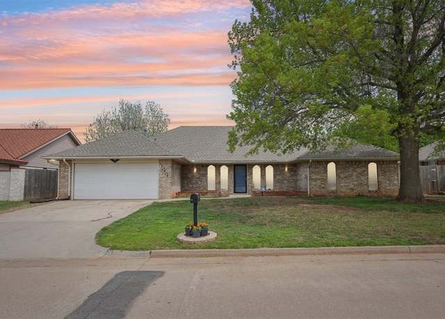 Property at 10404 NW Durham Dr, Oklahoma City, OK 73162, 3 beds, 3 baths