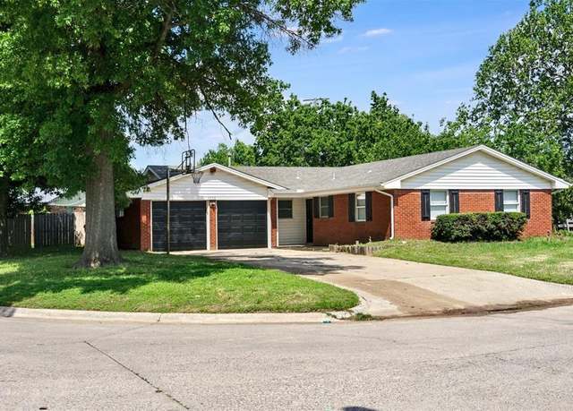 Property at 2528 Oakridge Dr, Bethany, OK 73008, 3 beds, 2 baths