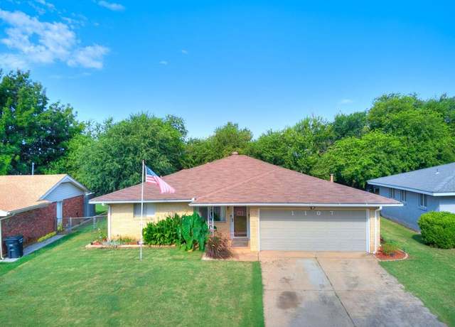 Property at 1107 Berwyck Dr, Moore, OK 73160, 4 beds, 2 baths