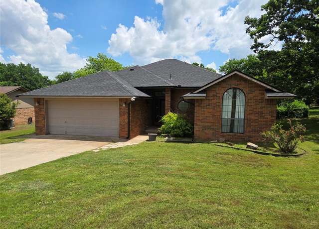 Property at 812 S Jessica Way, Pauls Valley, OK 73075, 3 beds, 2 baths