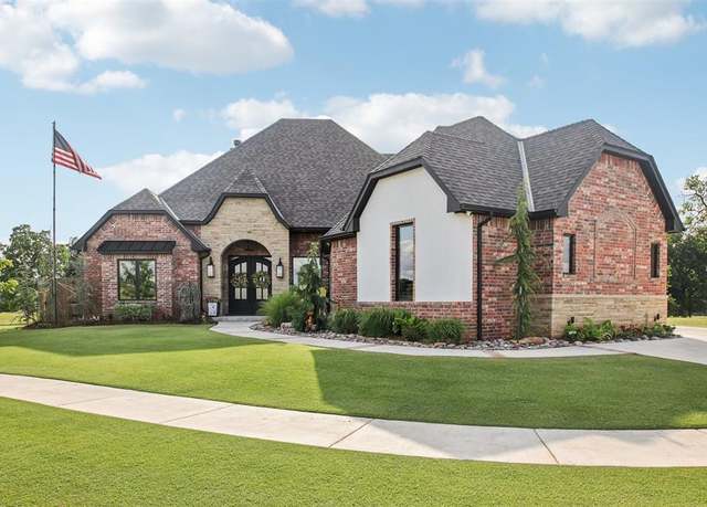 Property at 5813 Tiger Stone Dr, Mustang, OK 73064, 3 beds, 2.5 baths