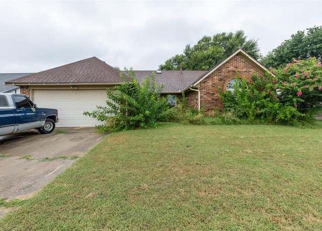 Property at 705 Westview Dr, Yukon, OK 73099, 3 beds, 2 baths