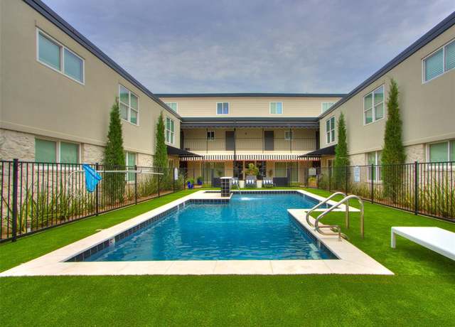 Property at 1110 Sherwood Ln #216, Nichols Hills, OK 73116, 2 beds, 2.5 baths