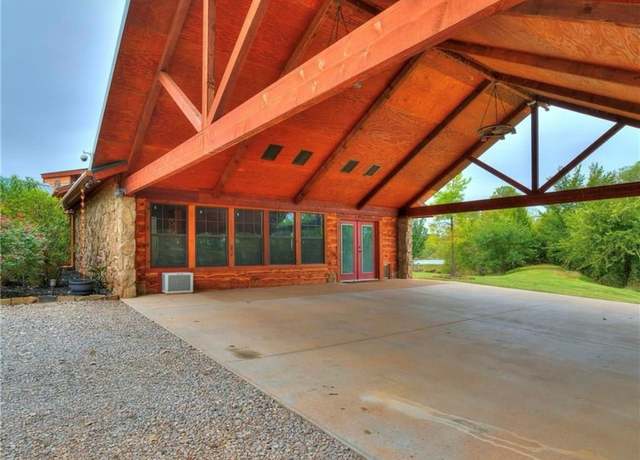 Property at 15721 Sharon Ln, Piedmont, OK 73078, 4 beds, 3 baths