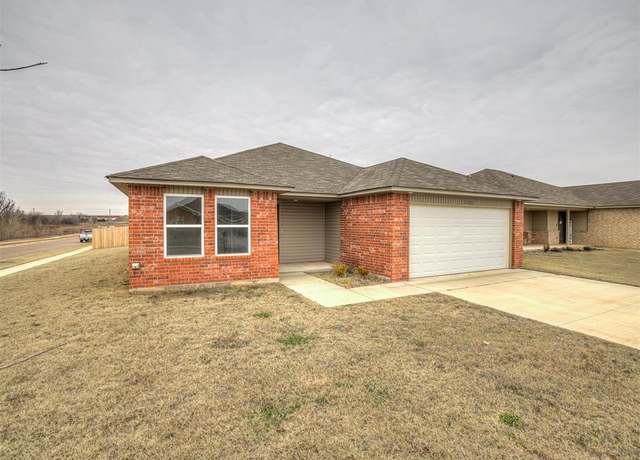 Property at 1125 S Appaloosa Ln, Mustang, OK 73064, 3 beds, 2 baths