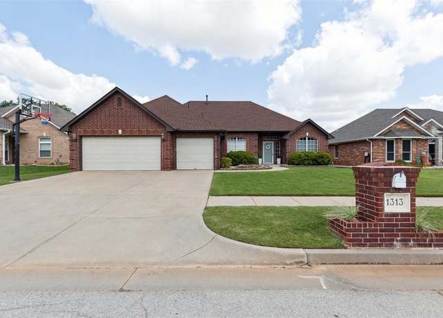 Property at 1313 SW 126th St, Oklahoma City, OK 73170, 4 beds, 2 baths