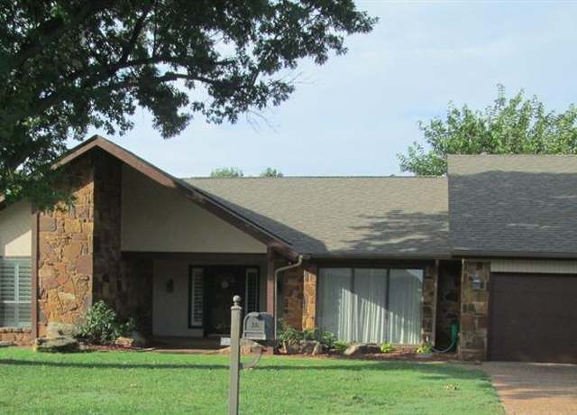 Property at 4404 Tamarisk Dr, Oklahoma City, OK 73120, 3 beds, 2.5 baths