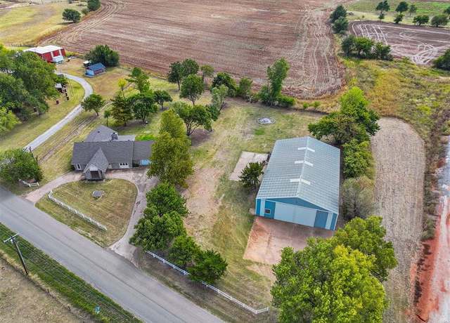 Property at 316 Jones Rd NE, El Reno, OK 73036, 3 beds, 2.5 baths