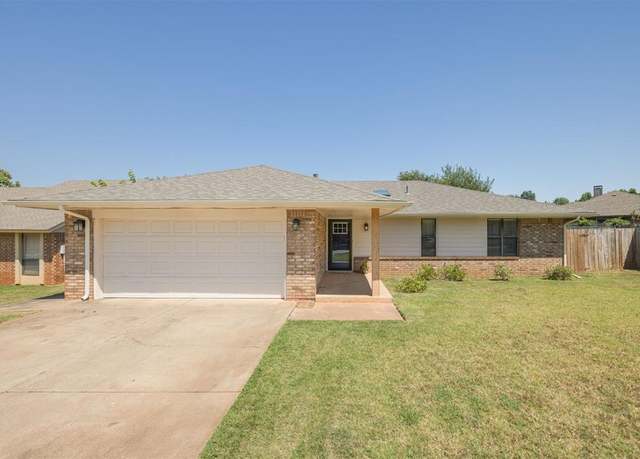 Property at 312 Country Side Trl, Edmond, OK 73012, 3 beds, 2 baths