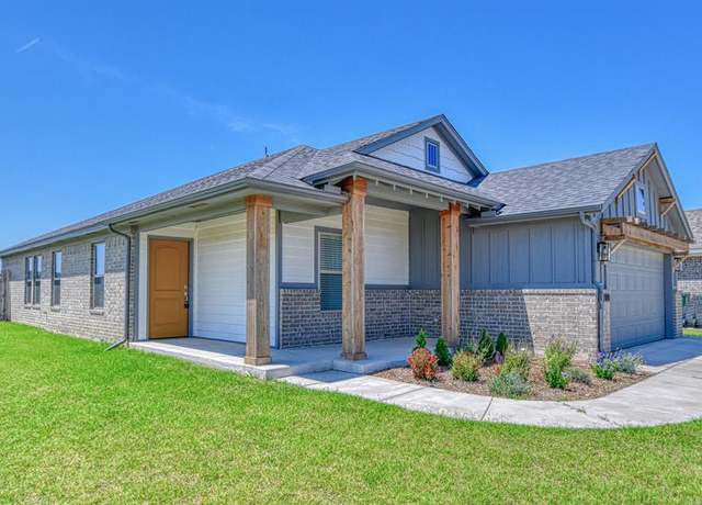 Property at 11100 NW 131st St, Yukon, OK 73099, 3 beds, 2 baths