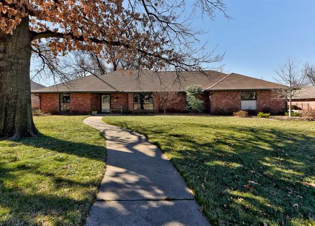 Property at 12121 Thorn Ridge Rd, Oklahoma City, OK 73120, 4 beds, 3 baths